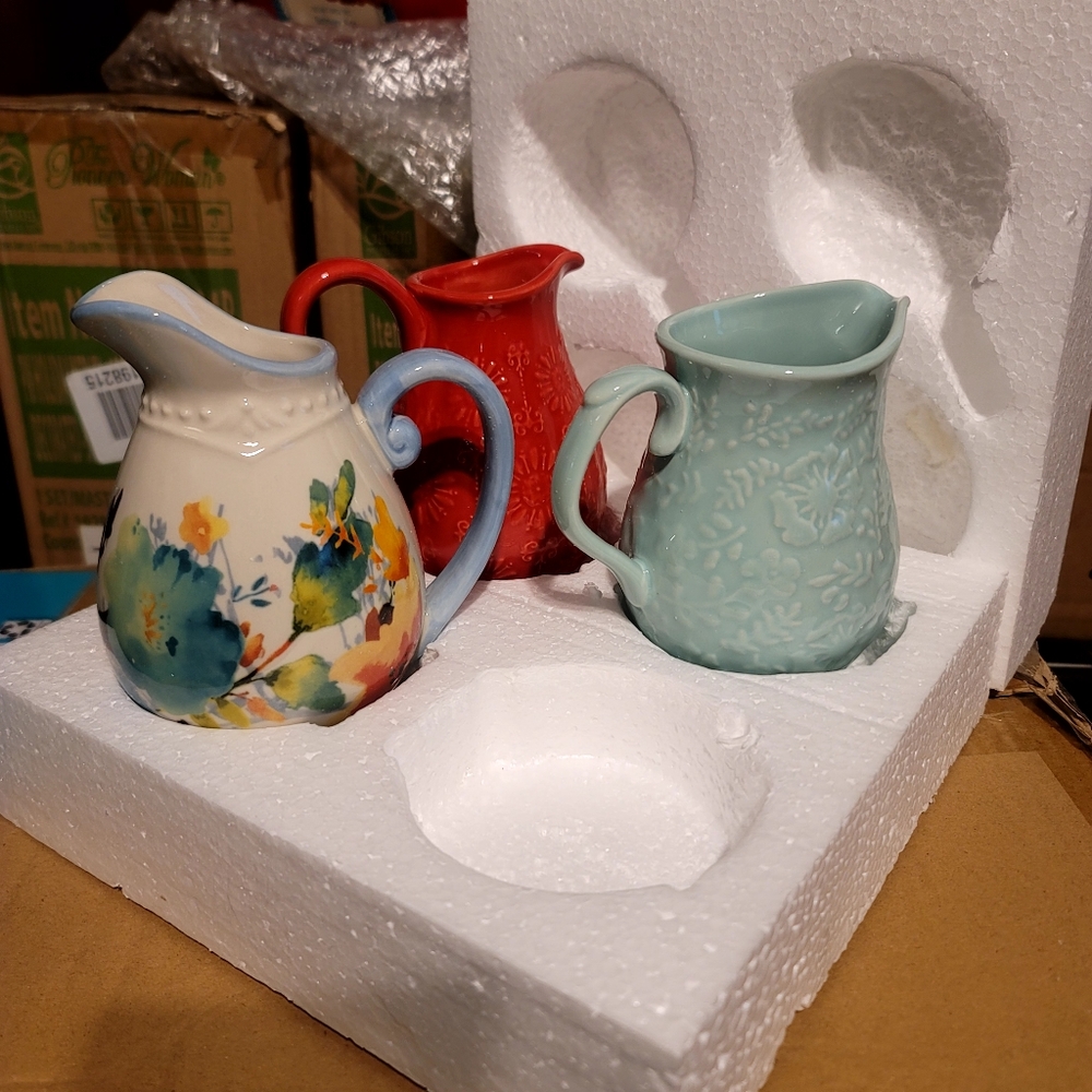 Pioneer Woman Mini Pitchers - Picture 1 of 5